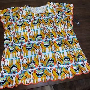 Crown and Ivy Scalloped Sleeve and Hem Top— Curvy